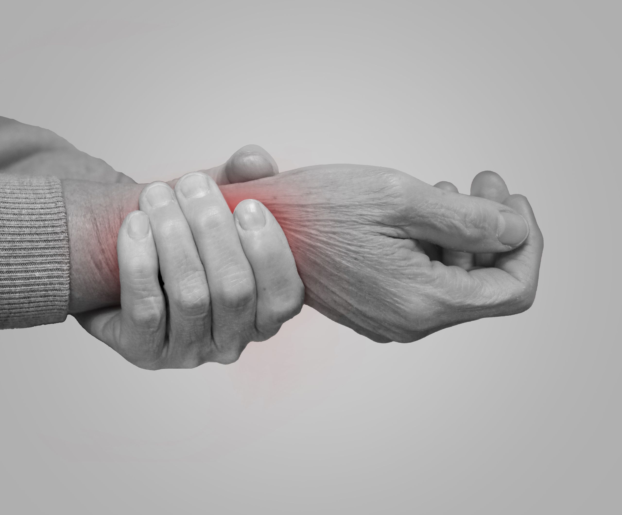 손목 통증이 계속된다면? 드퀘르뱅 건초염을 의심해보세요